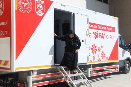 sivasta-mobil-kanser-tarama-araci-sayesinde-erken-tani-orani-artiyor