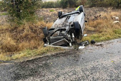 takla-atan-otomobilde-3-kisi-yaralandi