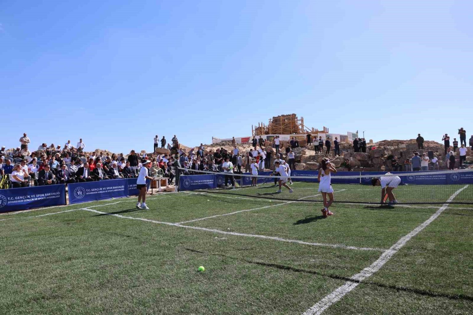 tarih-ve-tenis-bulustu-1-zerzevan-cup-lansmani-tarihi-roma-garnizonunda-yapildi