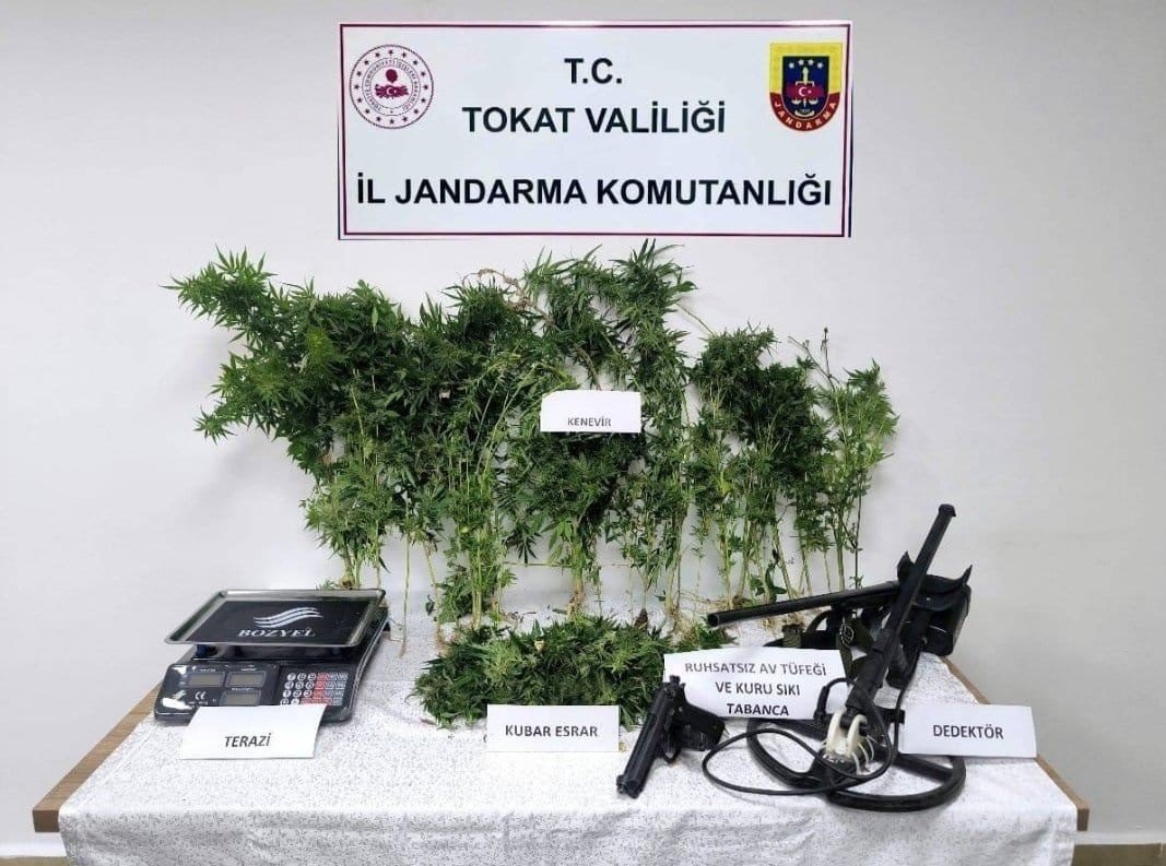 tokatta-jandarmadan-es-zamanli-uyusturucu-operasyonu-2-tutuklama
