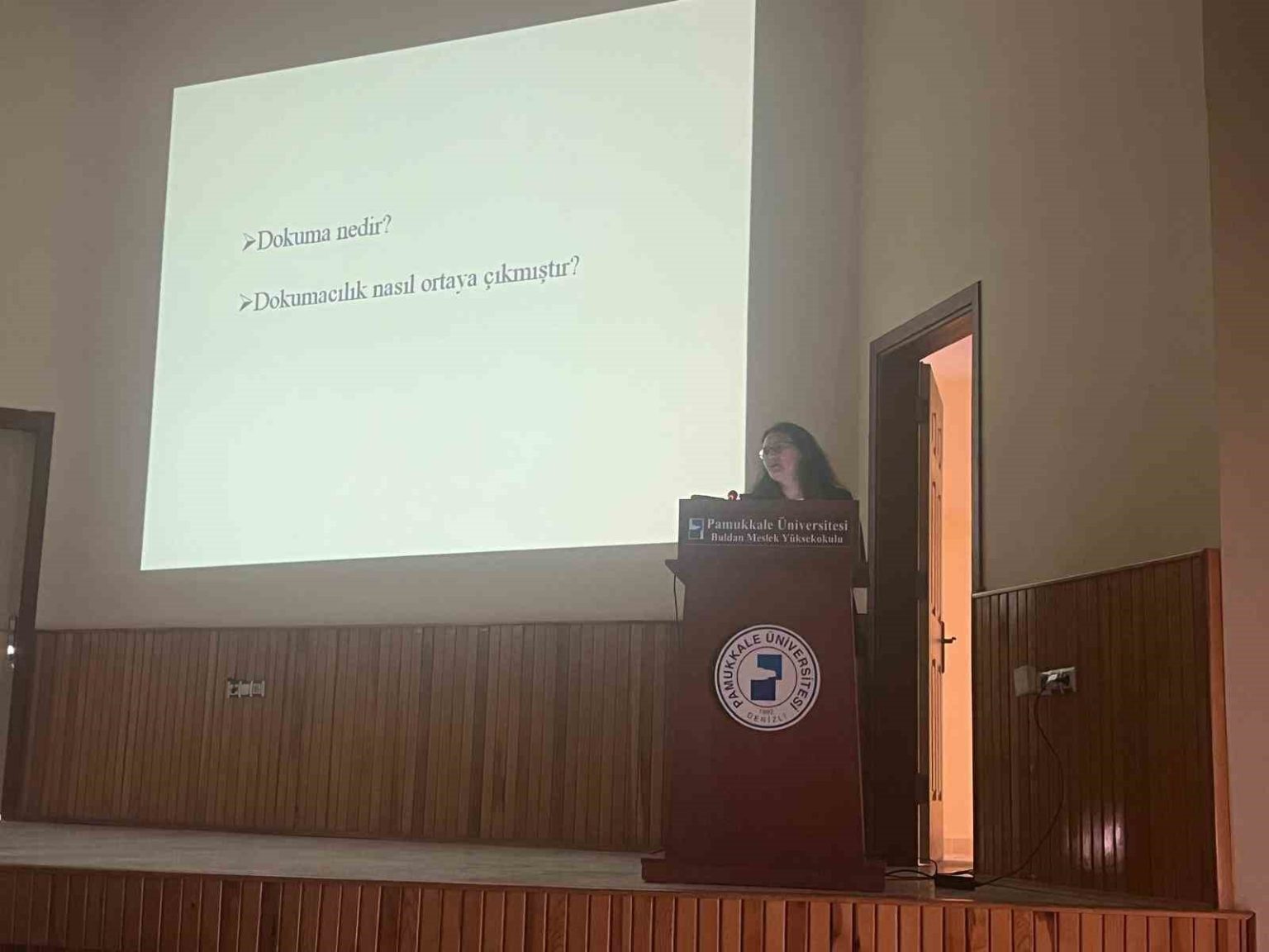 universiteli-genclere-dokuma-kulturu-anlatildi