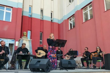 van-buyuksehir-belediyesinden-unutulmaz-konser