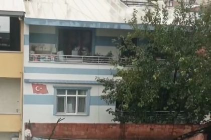 yagmurlu-havada-catida-hali-yikadi-gorenler-sasti-kaldi