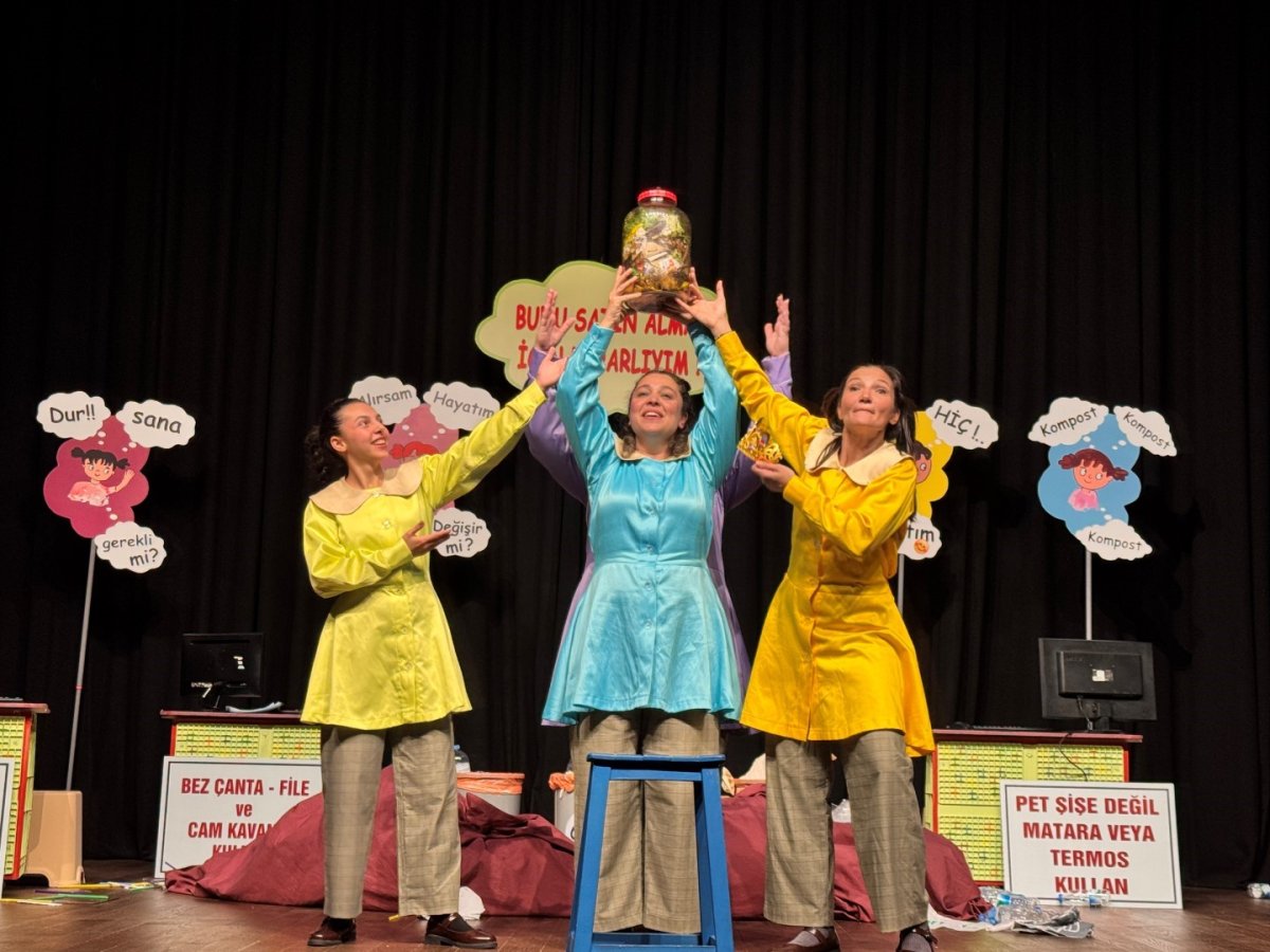 10-bin-cocuga-sifir-atik-bilinci-tiyatroyla-asilanacak