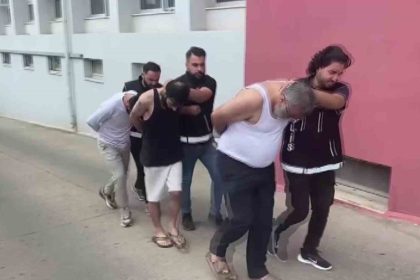 adanada-4-kilo-metamfetamin-yakalattilar-kahve-iciyorduk-savunmasi-yaptilar