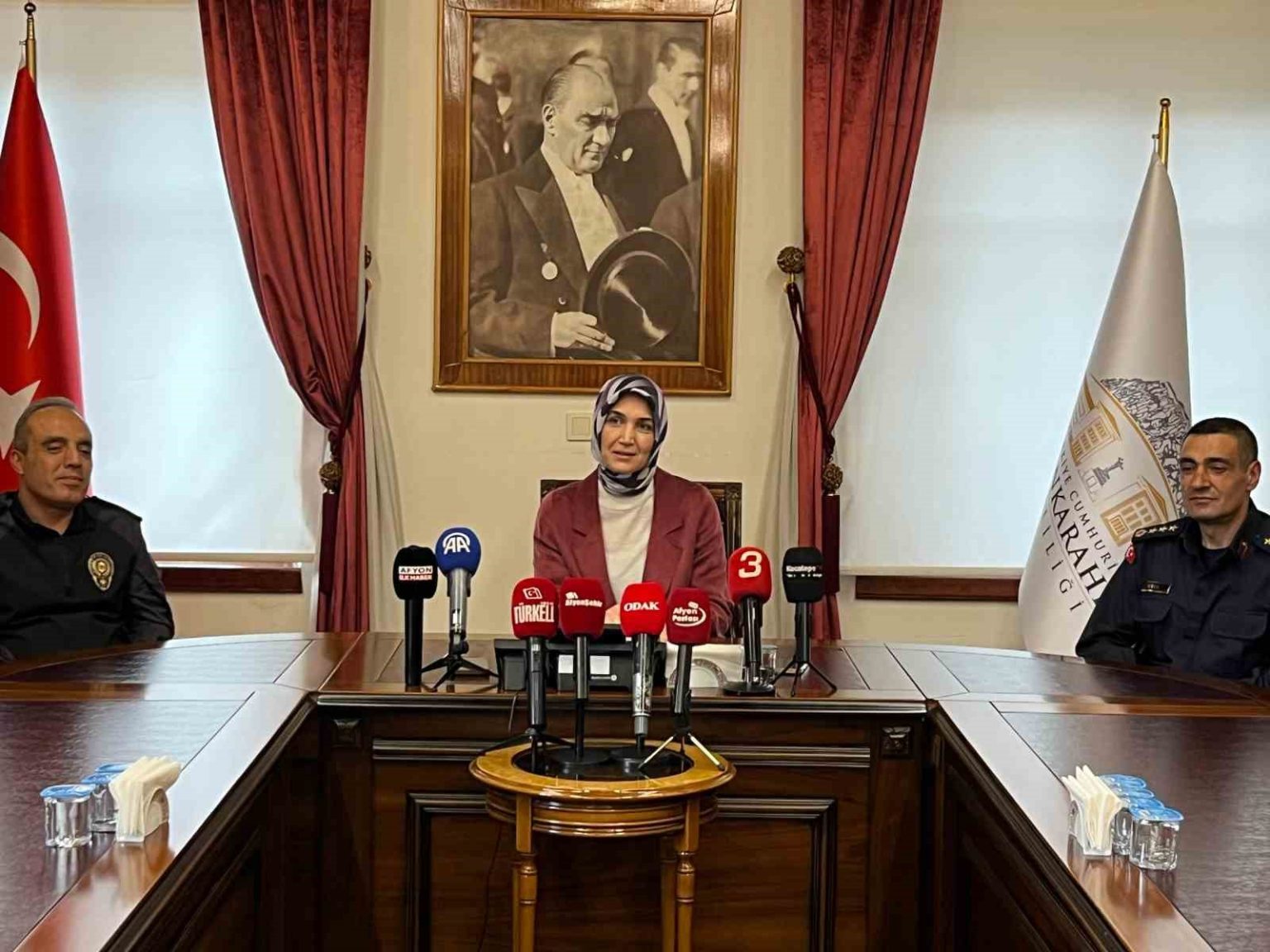 afyonkarahisarda-bin-100-dugunde-havaya-ates-acan-75-kisi-hakkinda-islem-yapildi