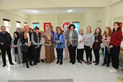 ahmet-yesevi-mahallesi-kadin-dayanisma-ve-yardimlasma-dernegi-yeni-merkezinde