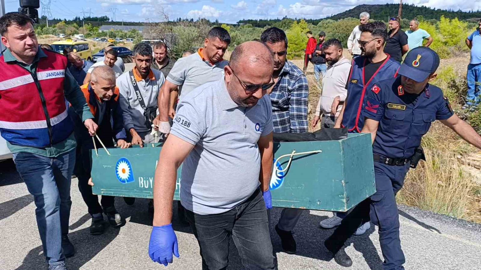antalyada-cop-kamyonunda-korkunc-cinayet-mesai-arkadasini-bogazindan-bicaklayarak-oldurdu