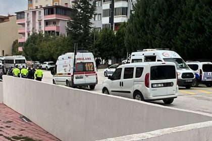 aracini-3-kisinin-uzerine-surdugu-anlar-kameraya-yansidi