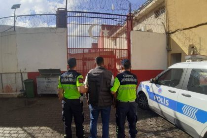 aranan-sahis-otoyol-jandarmasina-takildi