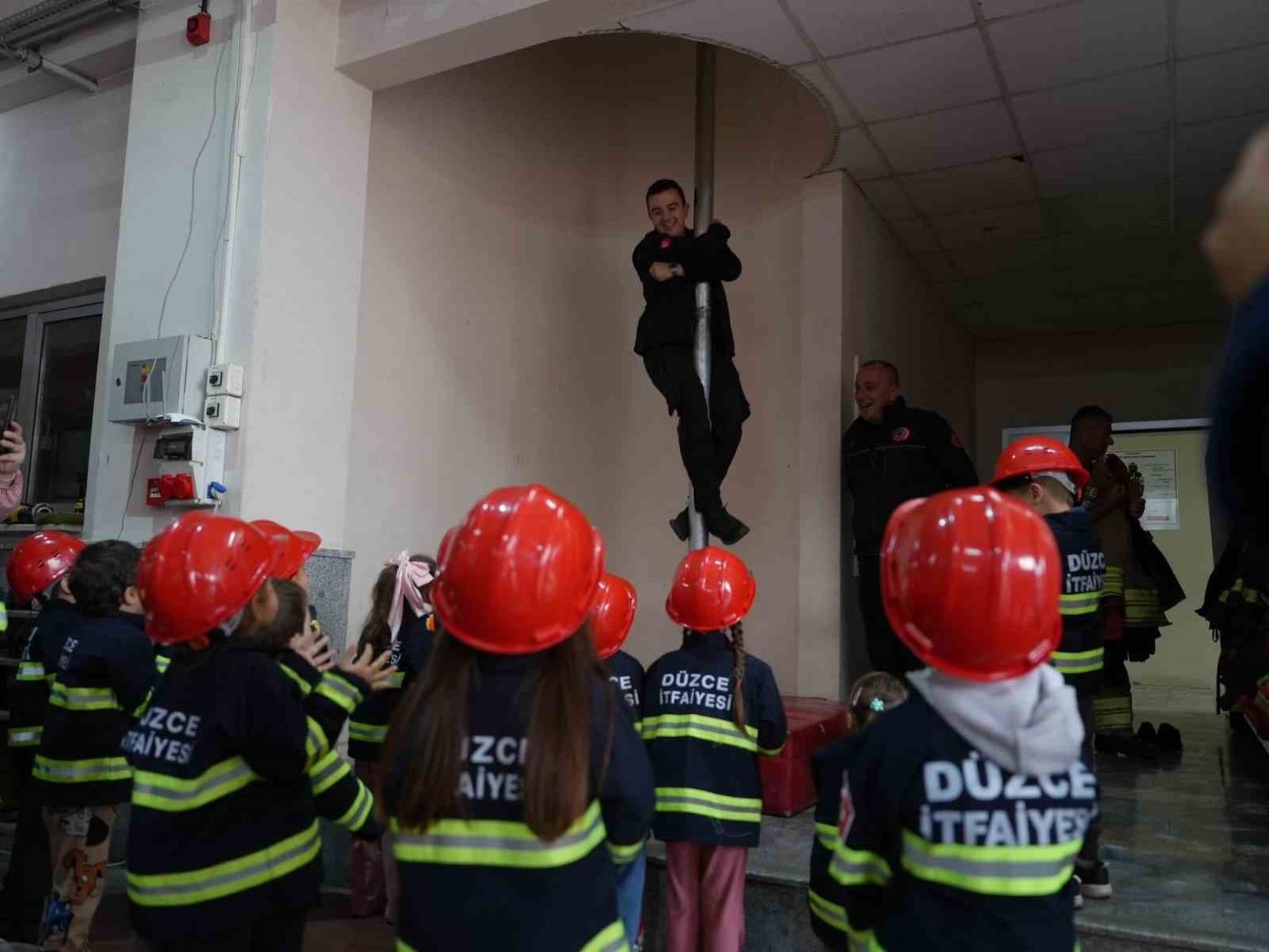 ates-savascilari-ogrencileri-agirliyor