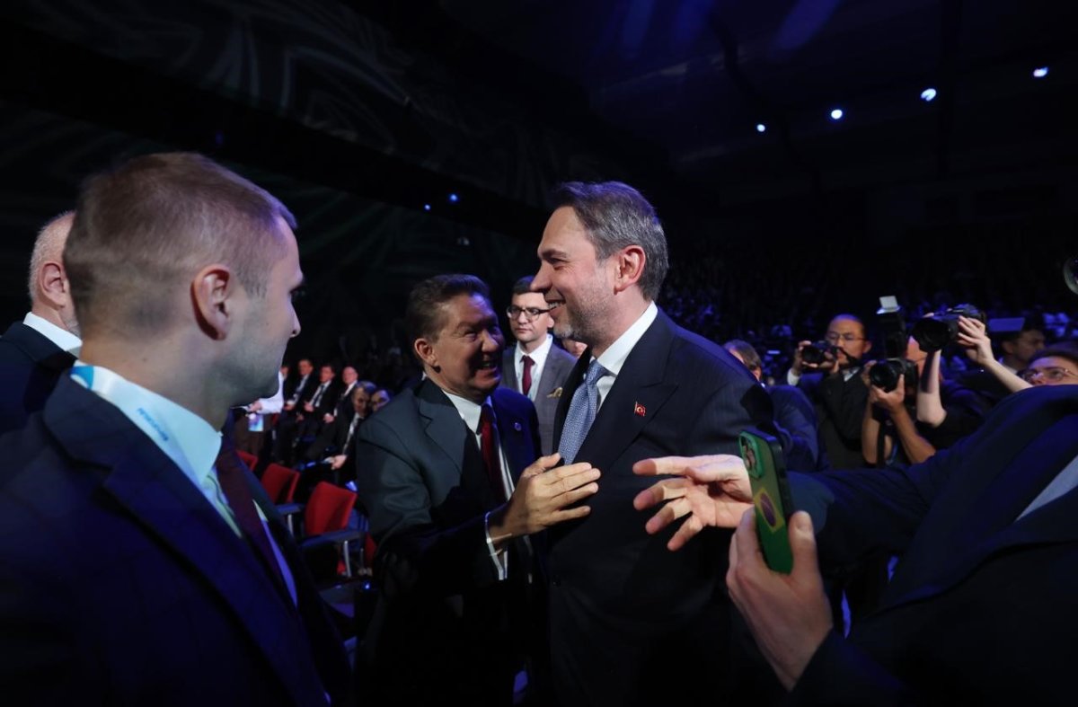 bakan-bayraktar-rusyada-dogal-gaz-mesaji-verdi