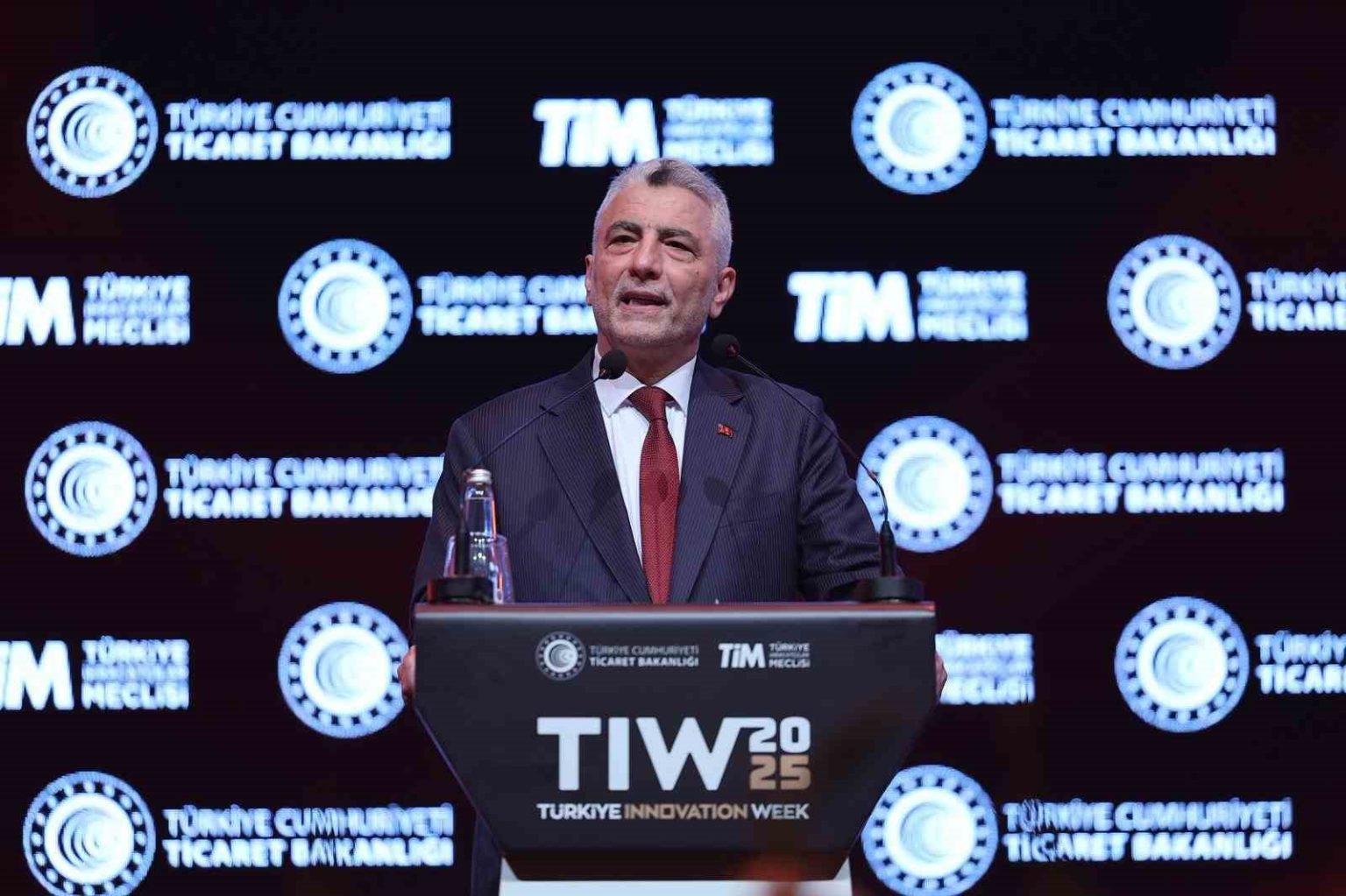 bakan-bolat-duyurdu-100-adet-togg-almanyaya-yola-cikti