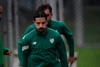 bursaspor-tahsin-tam-yonetiminde-ilk-antrenmanini-yapti