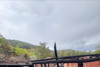 corumda-yanan-ahirdaki-30-kucukbas-hayvan-telef-oldu