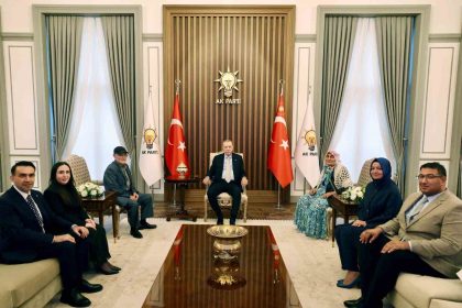 cumhurbaskani-erdogan-mersinli-sehit-ailesini-kabul-etti