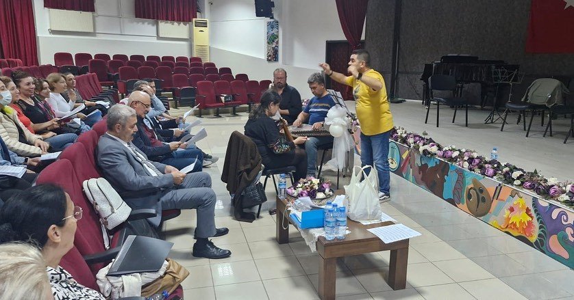 efelerde-turk-sanat-muzigi-korosu-yeni-doneme-basladi