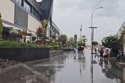 elazigda-saganak-ve-firtina-etkili-oldu