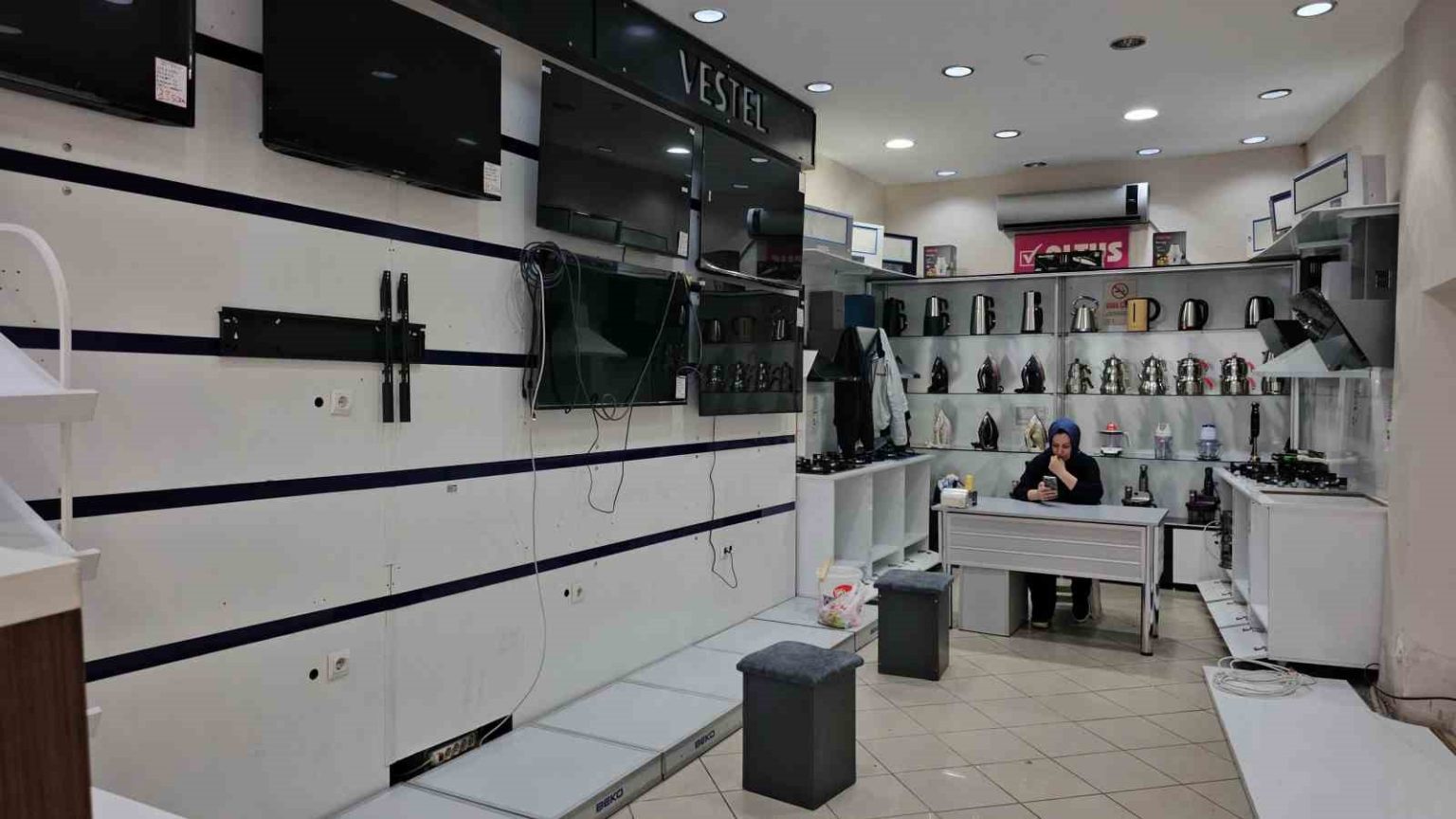 ereglide-su-baskini-sonrasi-esnaf-yaralarini-sariyor