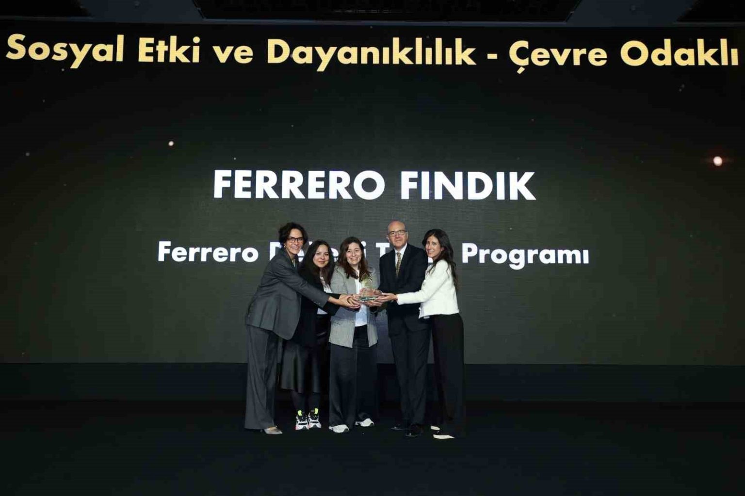ferrero-degerli-tarim-programi-iyi-tarim-uygulamalariyla-surdurulebilir-is-odulu-aldi