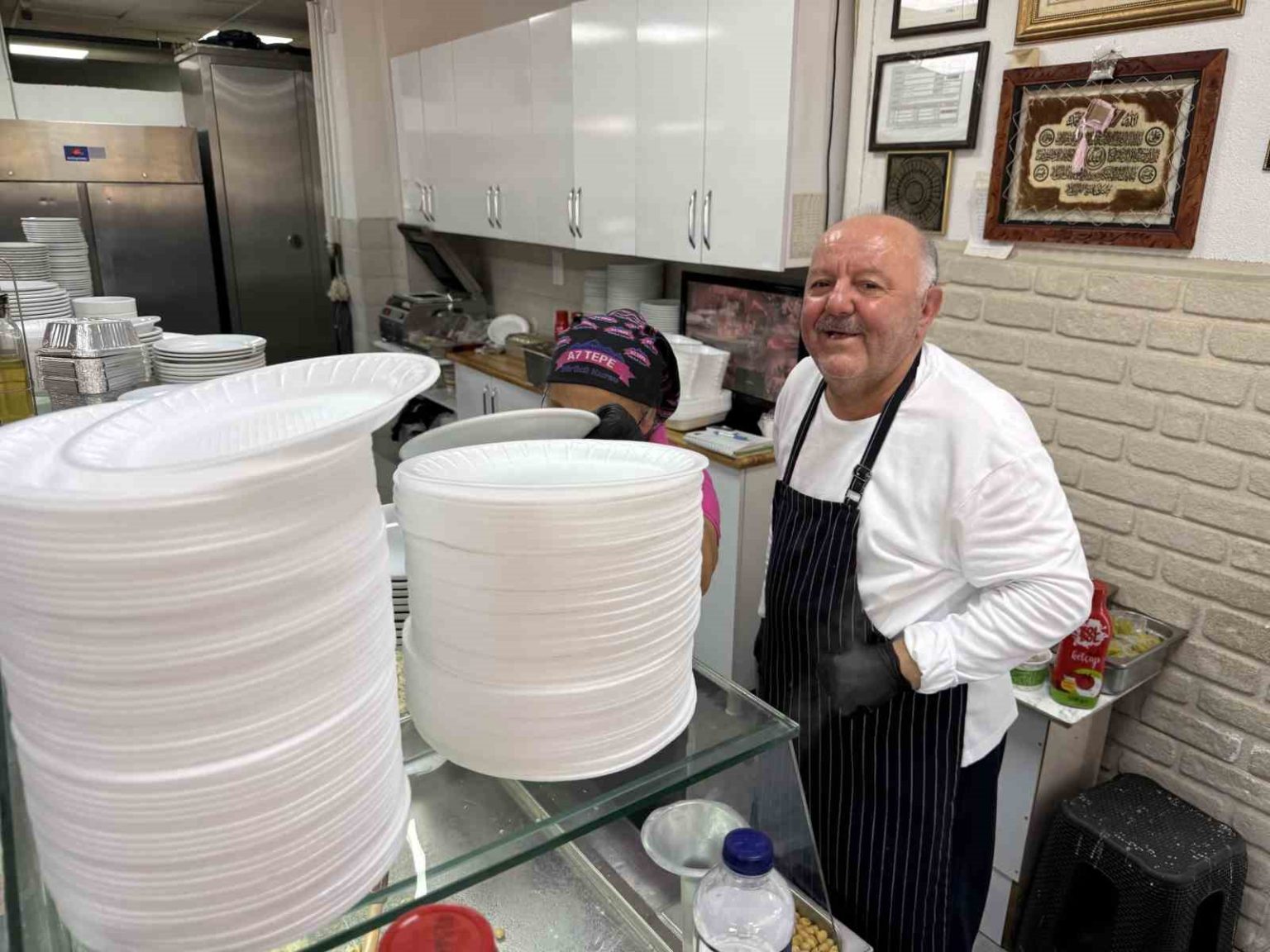 gariban-pilavcisi-haluk-baba-ogrencilerin-ve-dar-gelirlilerin-ugrak-noktasi