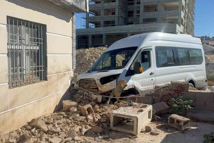 gaziantepte-kazadan-kacmaya-calisan-servis-eve-carpti-3-yarali