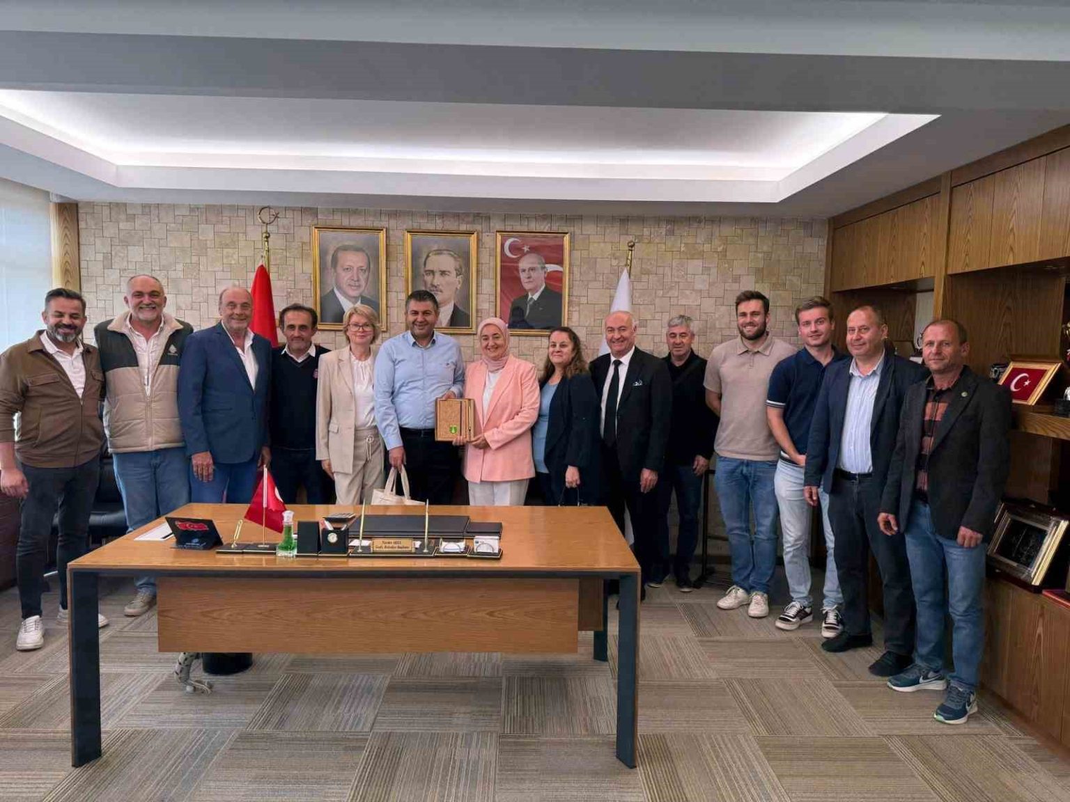 gediz-yesilcayspor-nienhagen-kulubu-ile-kardeslik-koprusu-kuruyor