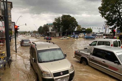 giresunda-saganak-yagis-hayati-felc-etti