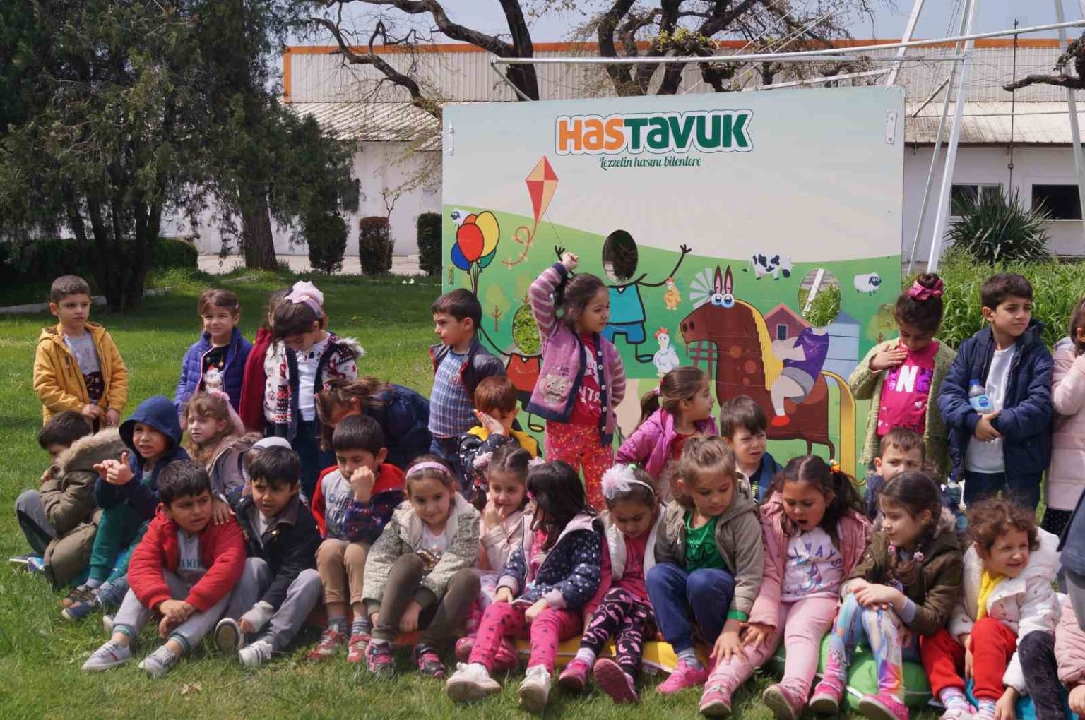 hastavuktan-dunya-yumurta-gununde-renkli-etkinlik