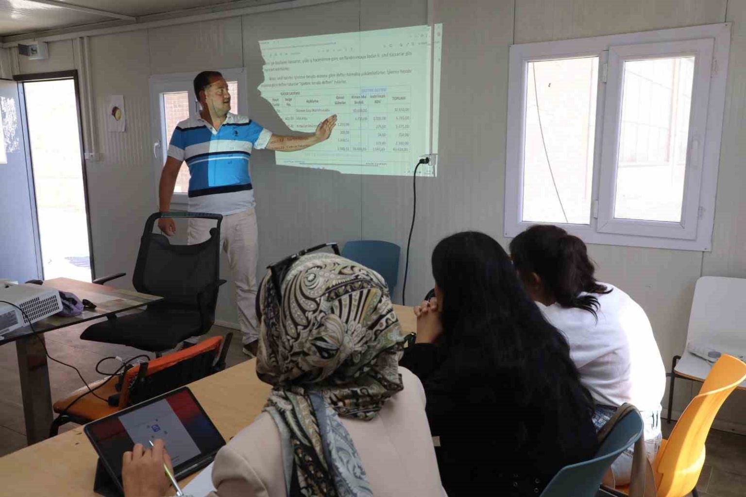 hatay-buyuksehir-belediyesi-ozel-gereksinimli-bireylere-on-muhasebe-kursu-verecek