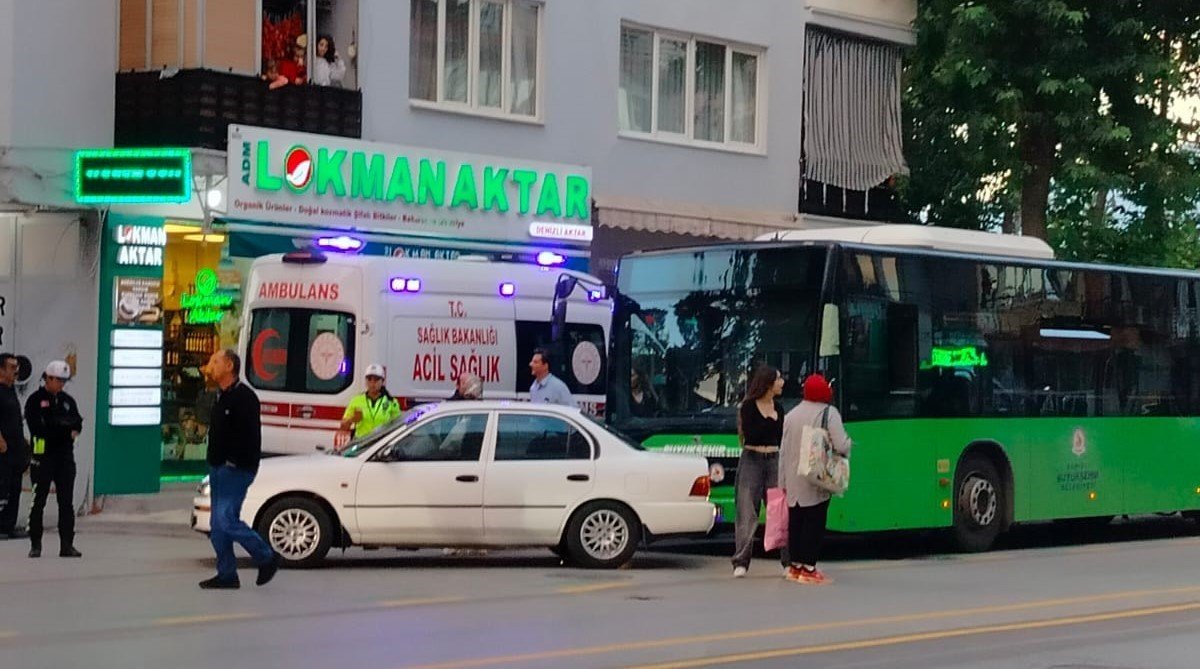 istiklal-caddesinde-yine-otobus-kazasi