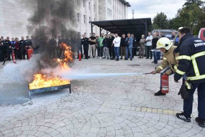 itfaiyeden-polislere-yangin-egitimi