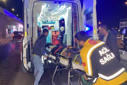 karamanda-motosiklet-yayaya-carpti-2-yarali