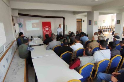 karsta-hayvan-yetistiriclerine-sarbon-hastaligi-ve-korunma-yontemleri-anlatiliyor