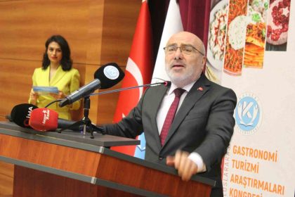 kayu-rektoru-prof-dr-karamustafa-bir-toplumun-yeme-icme-aliskanligi-korunmasi-gereken-onemli-bir-boyuttur