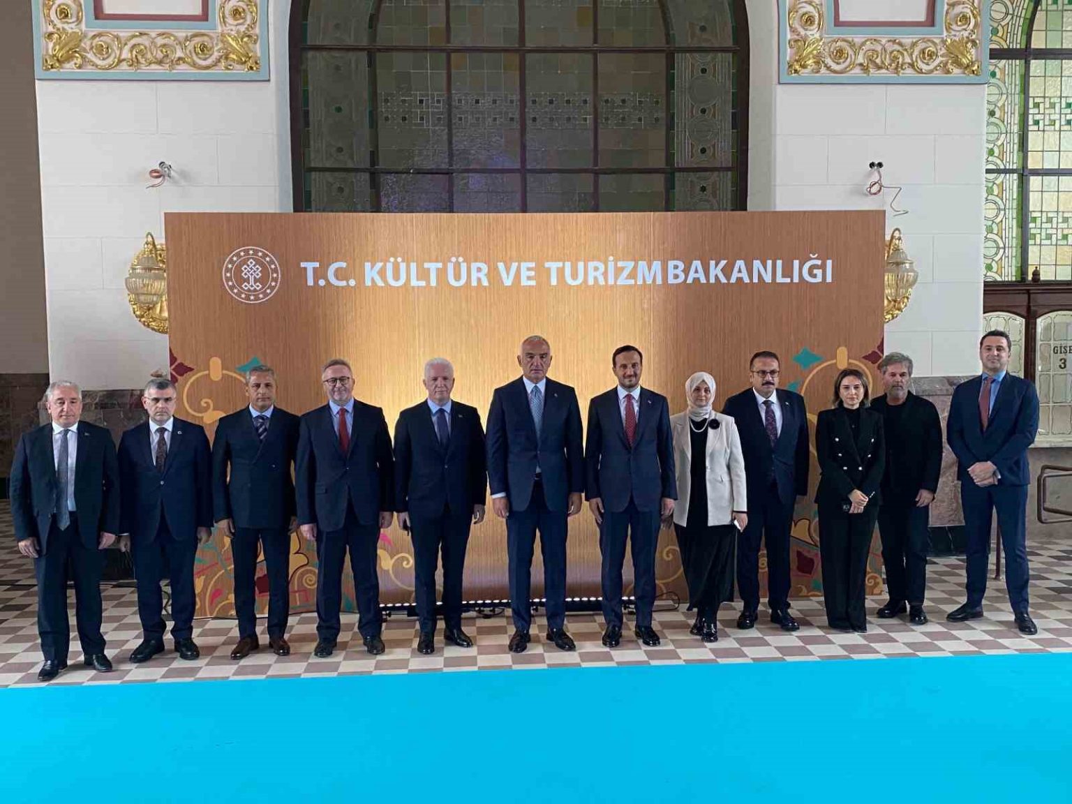 kutur-ve-turizm-bakani-ersoy-haydarpasa-ve-sirkeci-gari-bizlere-sultan-2-abdulhamidin-mirasi-ve-emaneti