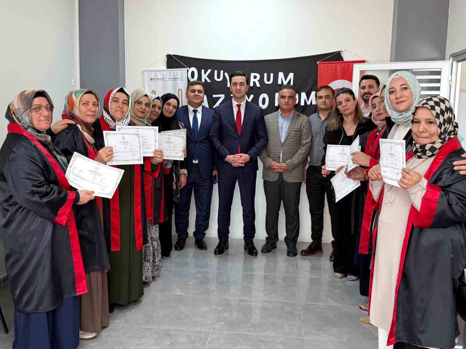 midyatta-okuma-yazma-kursunu-tamamlayan-kursiyerlere-sertifika-verildi
