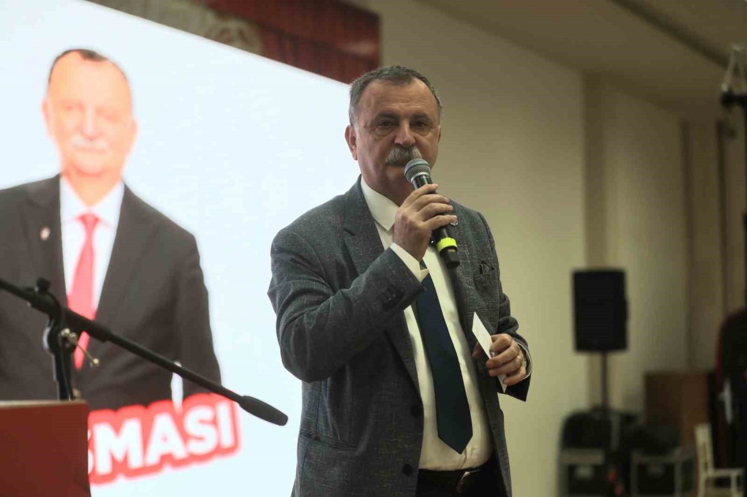 muradiyenin-sorunlari-el-birligi-ile-cozulecek