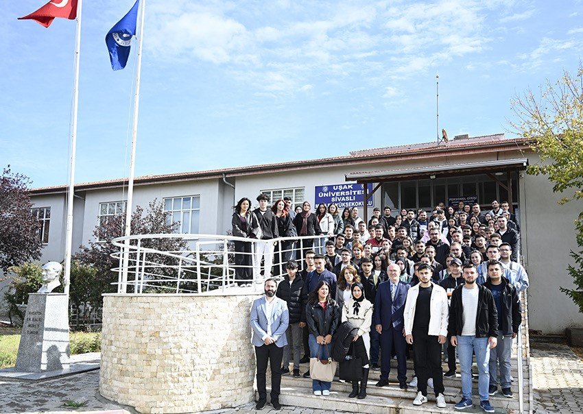 rektor-savas-karahalli-ve-sivasli-myoyu-ziyaret-etti