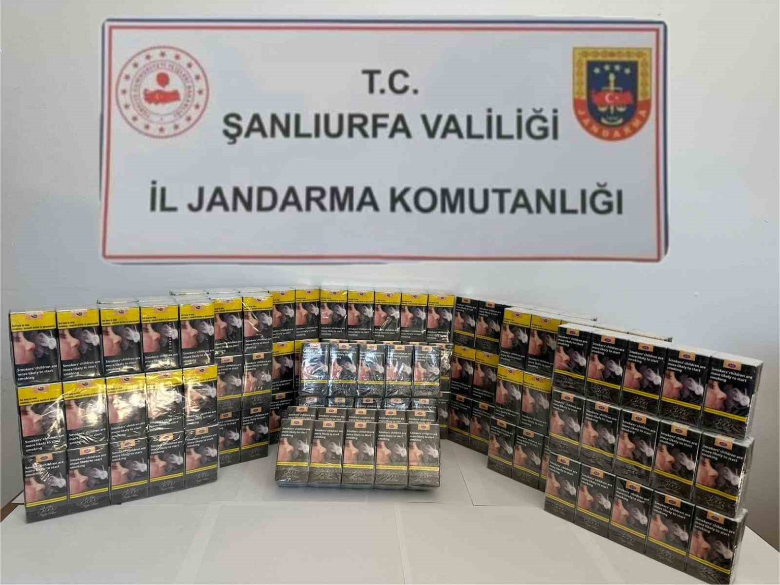 sanliurfada-bin-496-paket-gumruk-kacagi-sigara-ele-gecirildi