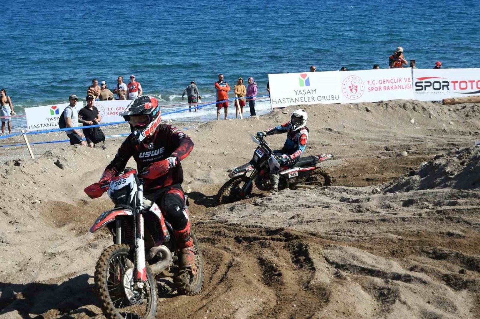 sea-to-sky-enduro-motosiklet-yarislari-basladi