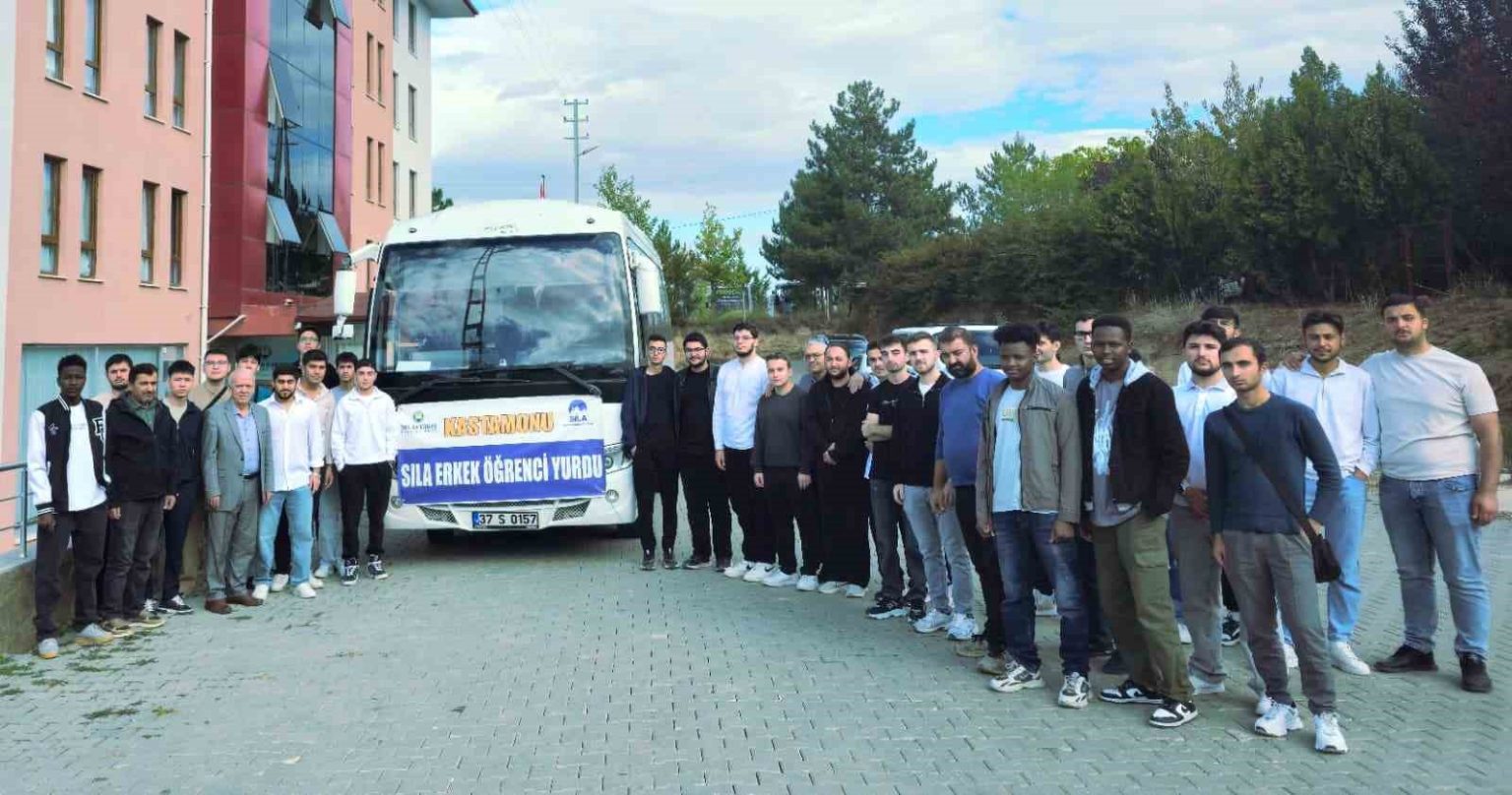 universite-ogrencileri-kastamonuyu-gezdi