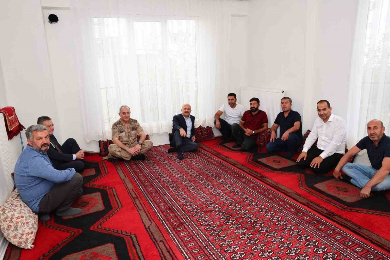 vali-osman-varol-koy-evlerini-ziyaret-etti