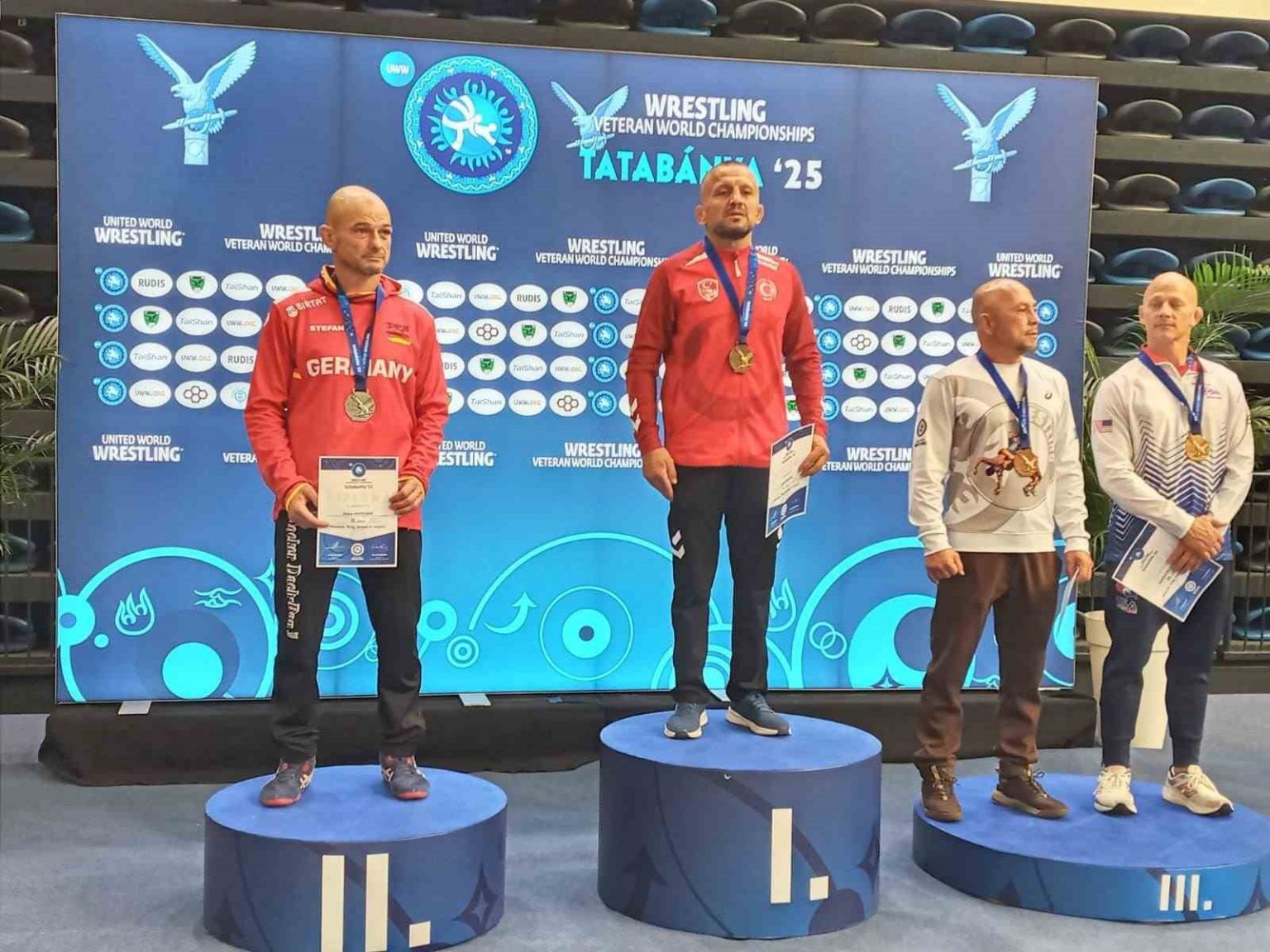 veteranlar-dunya-sampiyonasinda-serbest-stilde-turkiye-5-madalya-kazandi