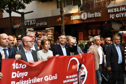 10-10-dunya-balikesirliler-gununde-muhtesem-kortej