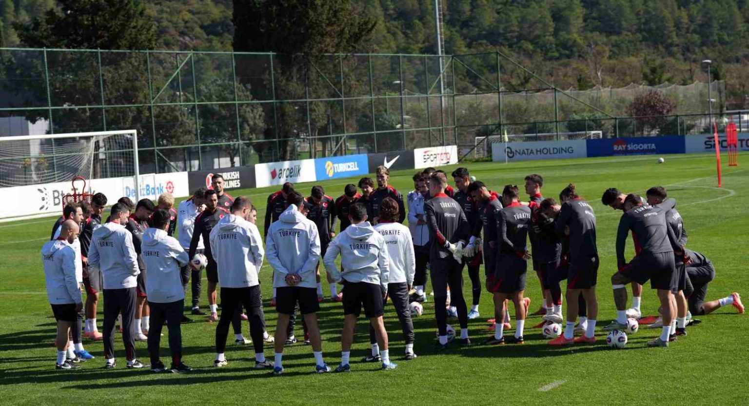 a-milli-futbol-takimi-bulgaristan-maci-hazirliklarini-tamamladi