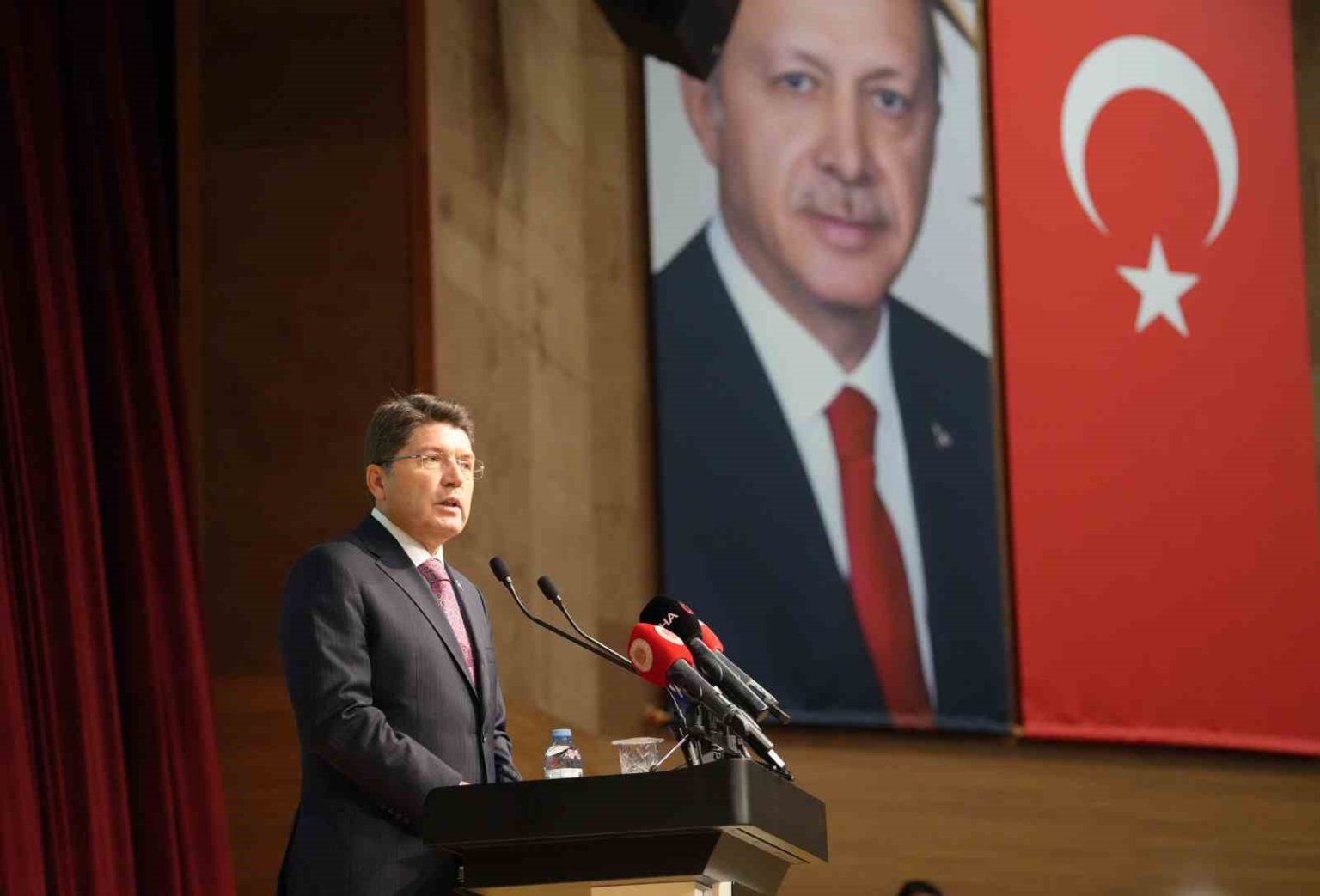 adalet-bakani-tunc-ateskes-anlasmasina-turkiye-buyuk-katki-sagladi