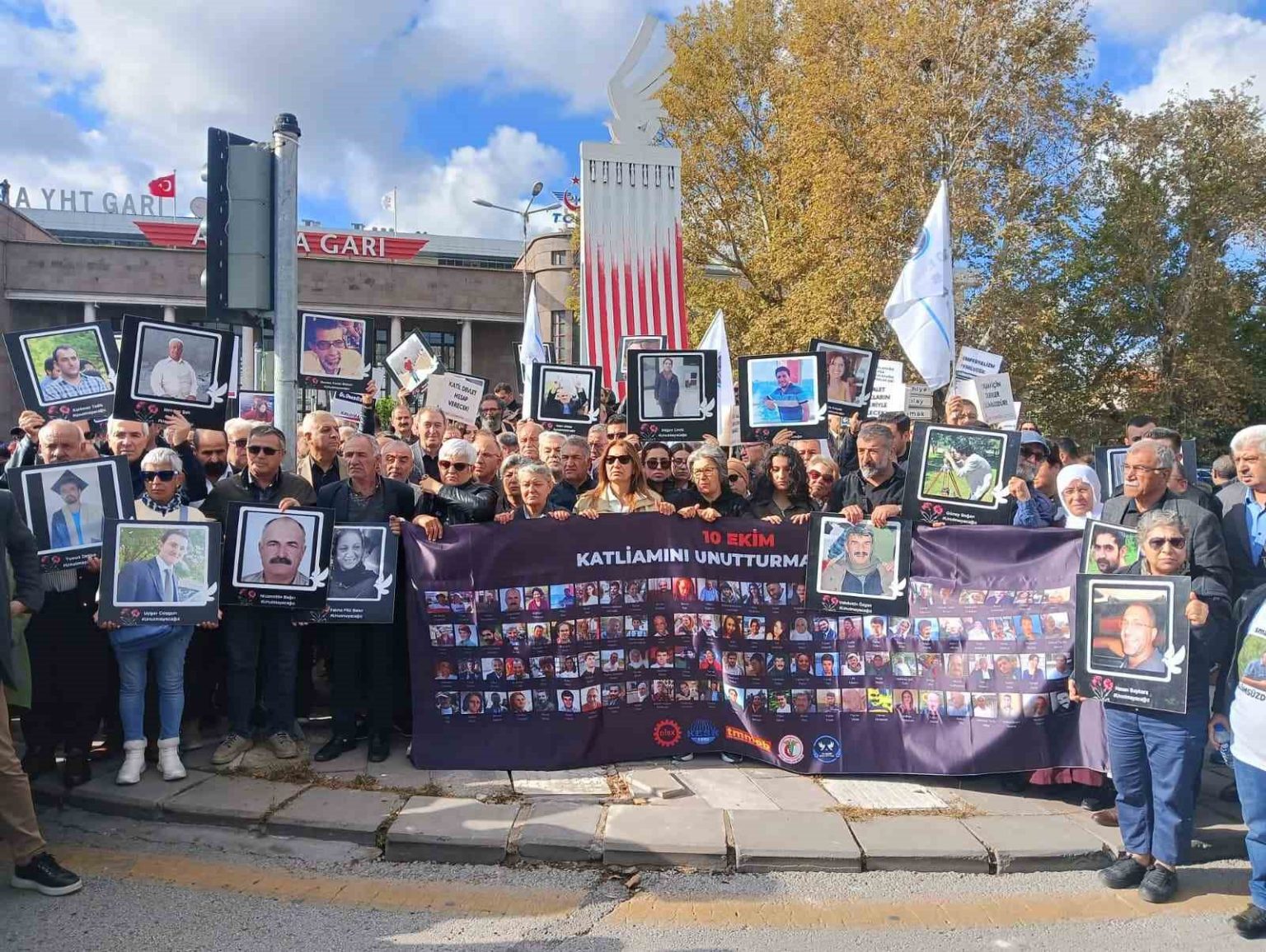 ankara-gari-saldirisinda-hayatini-kaybedenler-10ncu-yilinda-torenle-anildi
