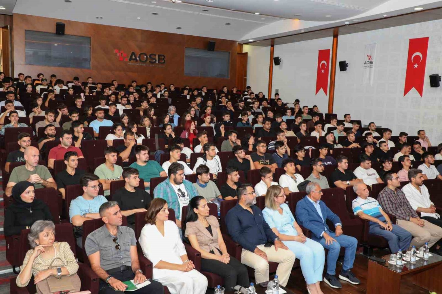 aosb-baskani-sutcu-basari-surekli-ogrenmek-ve-kendini-gelistirmekten-gecer