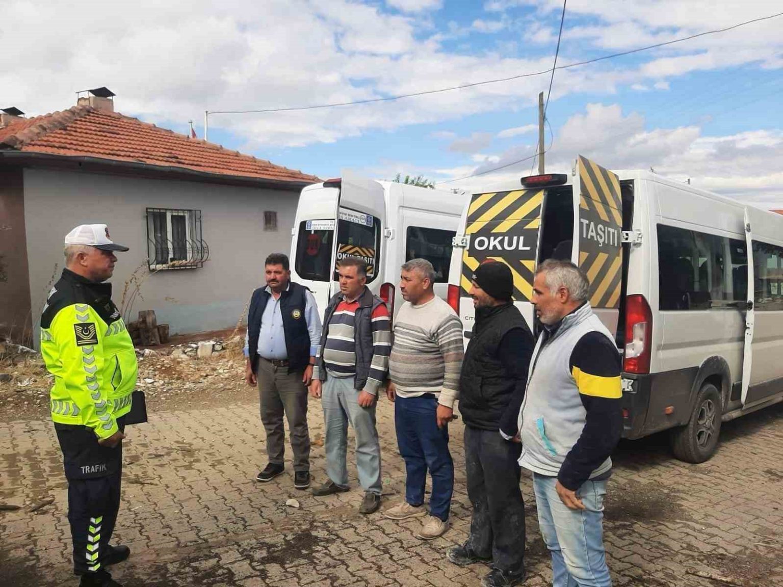 aydinda-okul-servisleri-denetlendi